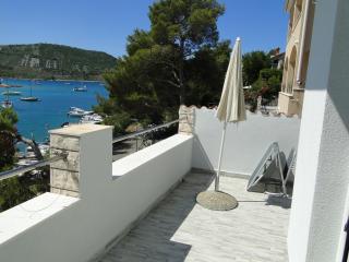 Mir Apartments - Primošten - 1