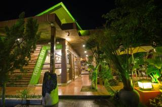 Lawaka Hotel - Ampana - 0