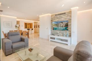Hanami Alcazaba Beach Penthouse - 4