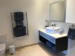 Apartment 45 @ Noble Estate - 3