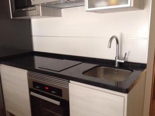 Apartamento con parking y piscina centro de Malaga by Grupo BMorales - Málaga - 4