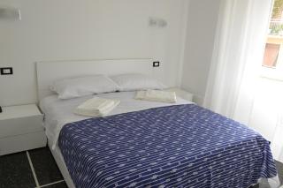Il Nido di Quarto con park auto macchine PICCOLE segmento B - Genoa - 4