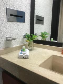 Beach Front Condos in Hotel Zone - Cancún - 9