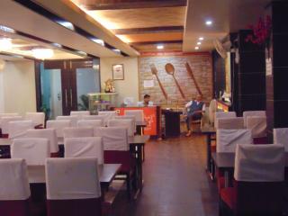 Hotel Saffron - Varanasi - 5