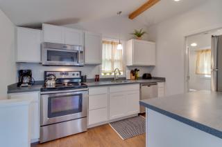 New Portland Neighborhood Studio - Portland - 1