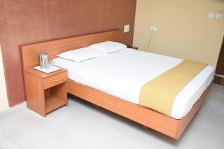 Hotel Surya Residency Majestic - Bangalore - 8