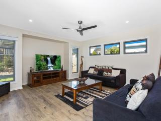 Pebbles at Casuarina Beach with Pool - Casuarina - 4