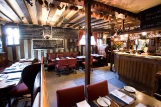 The Bell Inn Hotel - Horndon on the Hill - 1