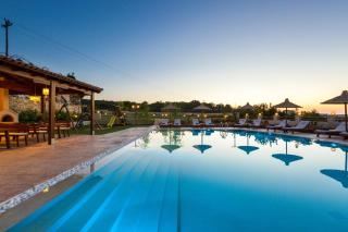 Ino Villa, Unique Group Gatherings, By ThinkVilla - Perama - 8
