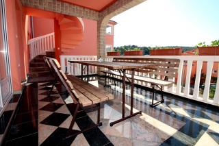 House with outdoor pool in Tisno - Tisno - 8