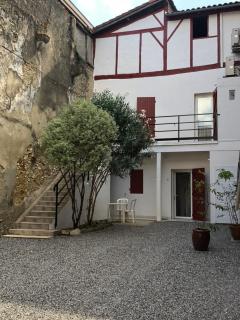 Hôtel Des Arceaux - 8