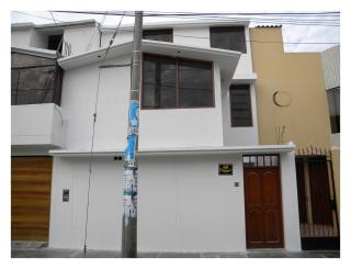 Hospedaje La Casa Blanca - Urbanizacion Buenos Aires - 5