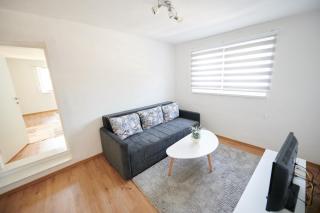 Lovely House Apartment - 9