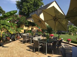 Bed and Breakfast - Rheingauer Hof - Oestrich-Winkel - 0