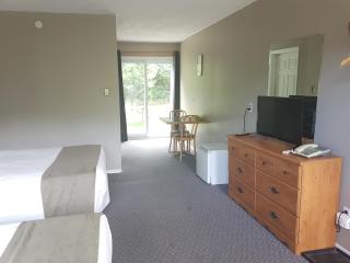 The Spirit Rock Outpost & Lodge - Wiarton - 6