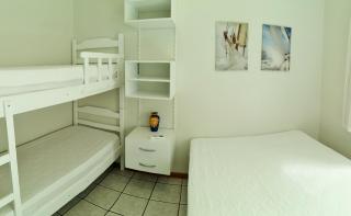 Apto na quadra do mar em Meia Praia Itapema, 2 dorm, 6 pessoas - Itapema - 2