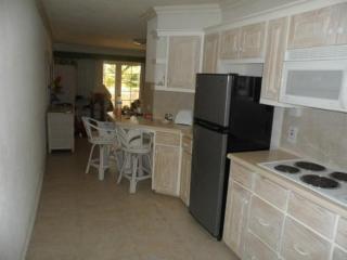 Coral Sands Beach Resort - Bridgetown - 4