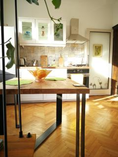 Sunny Downtown Apartment for 4 - Sofia - 5