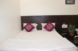 Hotel Sai Shubham - Shirdi - 4