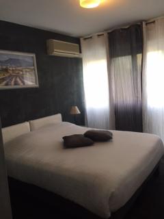Logis Hotel du Midi - Salon-de-Provence - 2