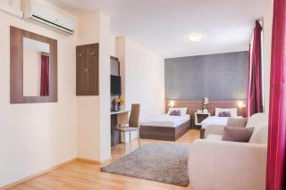 Triple M Hotel - Budapest - 7