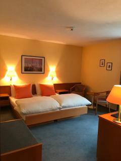 Hotel Eintracht - Oberbipp - 0
