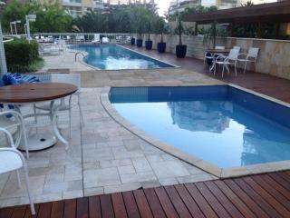 Lindo ap dentro da riviera mód 8 pertinho da praia área de lazer completa - Riviera de São Lourenço - 0