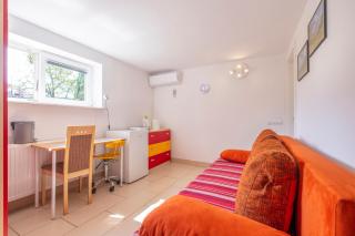 Studio Southwest 1 with AirCon & FREE Parking - 9