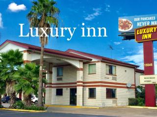 Luxury Inn - Channelview - 4