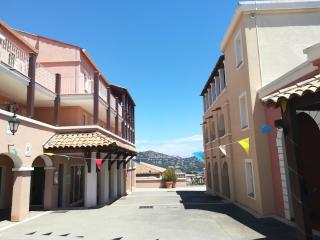 CAP ESTEREL appartement climatisé dans le centre du village vacances - Drammont - 4