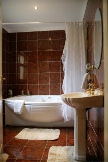 Hanora's Cottage Guesthouse and Restaurant - Ballymacarbry - 3