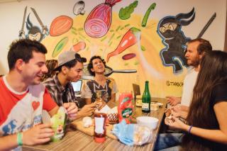Whole Wide World Hostel - Zagreb - 6