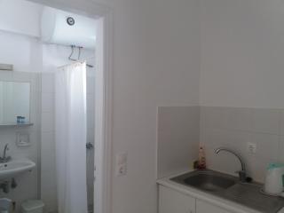 Bizas Rooms & Studios - Parikia - 5