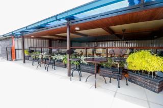 RedDoorz Plus near DC Mall Batam - 8