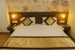 Solitaire Hotel And Resorts - Ujjain - 5