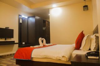 Solitaire Hotel And Resorts - Ujjain - 2