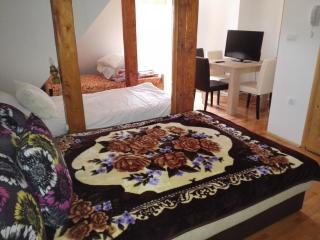 Pešić Apartmani - Kušići - 2
