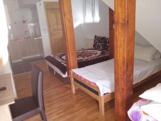 Pešić Apartmani - Kušići - 1