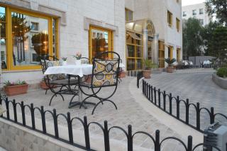 Capri Hotel Suites - 8