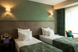 Victoria Bulevard Hotel - Braşov - 9