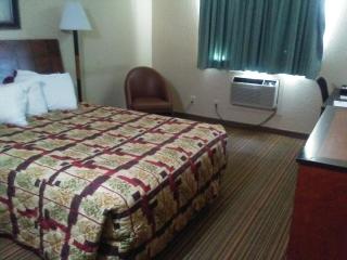 Knights Inn and Suites - Grand Forks - 0