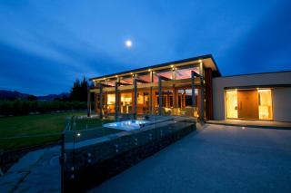 Mt Gold Retreat - Sleeps 8 - Spa Pool - Tennis Court - Wanaka - 4