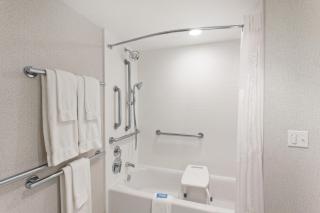 Holiday Inn Express West Los Angeles by IHG - Los Angeles - 4
