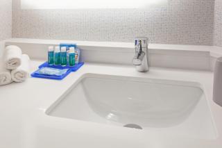 Holiday Inn Express West Los Angeles by IHG - Los Angeles - 9