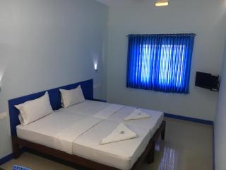 Kalluvalappil Holiday Inn - Kasaragod - 5