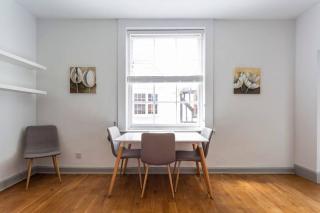 Spacious Central Chic Apartment - Simplycheckin - Winchester - 7