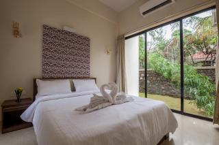 StayVista's Greenwoods Villa 1 - City-Center Villa with Private Pool, Terrace, Lift & Carrom Board - Lonavala - 2
