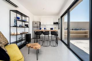 Duplex with Sea View Terrace above the Flea Market - 4