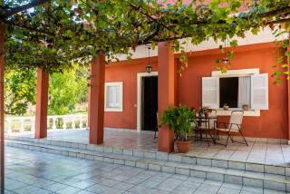 GEORGE'S HOUSE - Áfra - 0