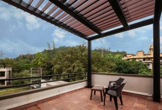 StayVista's Greenwoods Villa 5 - City-Center Villa with Private Pool, Terrace, Lift & Music System - Lonavala - 3